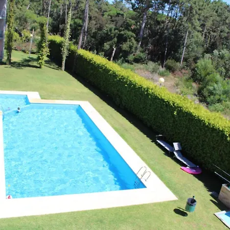 Апартаменты Familia Azevedo Эшпозенди