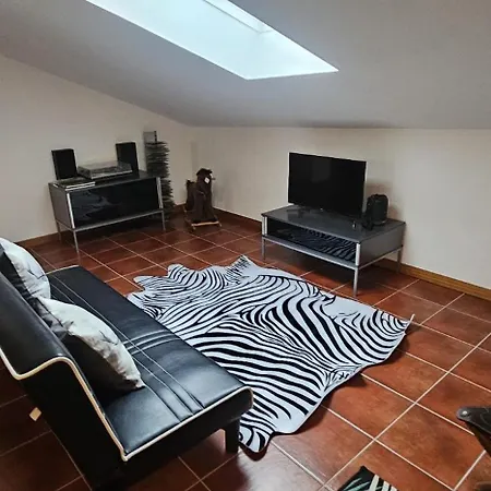 Familia Azevedo Апартаменты Эшпозенди